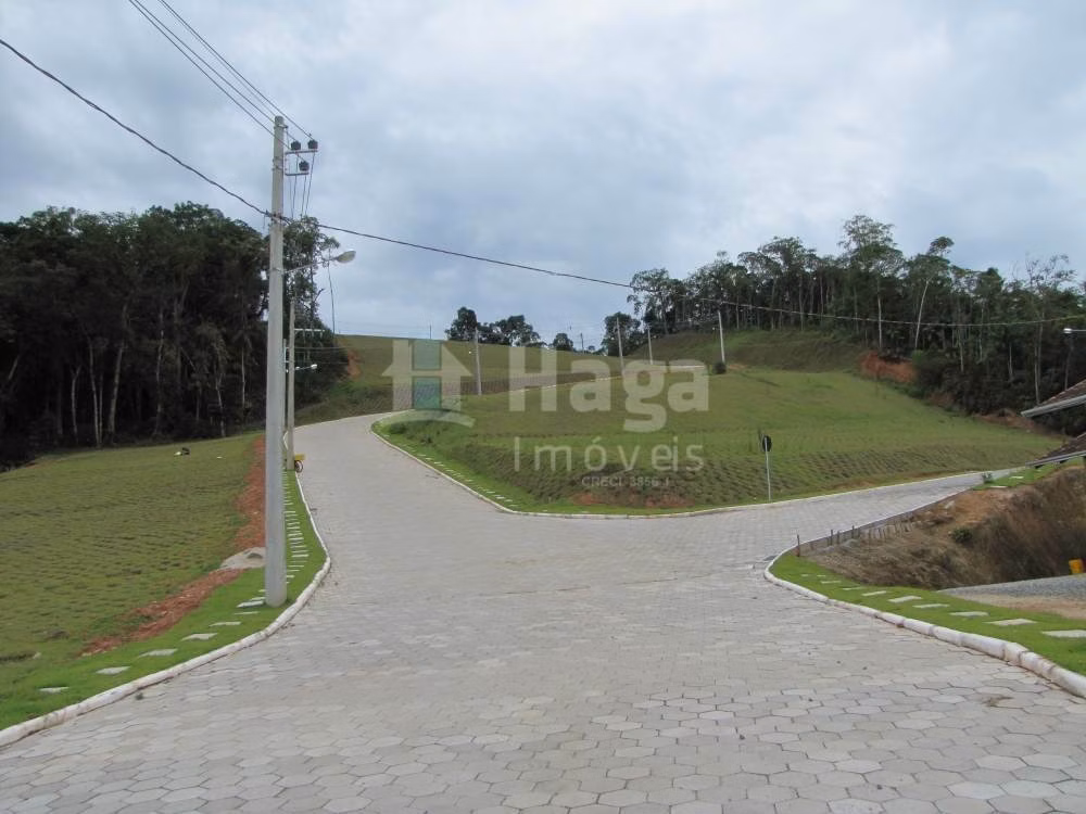 Terreno de 372 m² em Brusque, SC