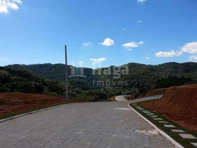 Terreno de 372 m² em Brusque, SC