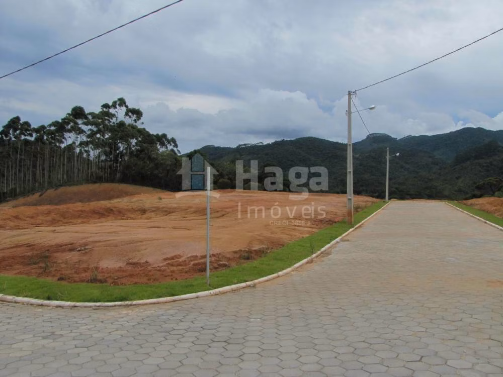 Terreno de 372 m² em Brusque, SC