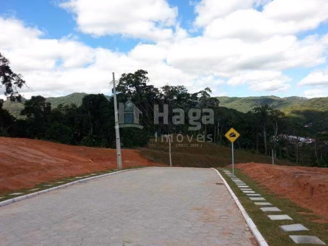 Terreno de 372 m² em Brusque, SC