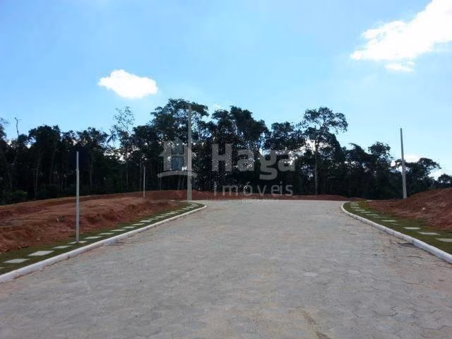 Terreno de 372 m² em Brusque, SC