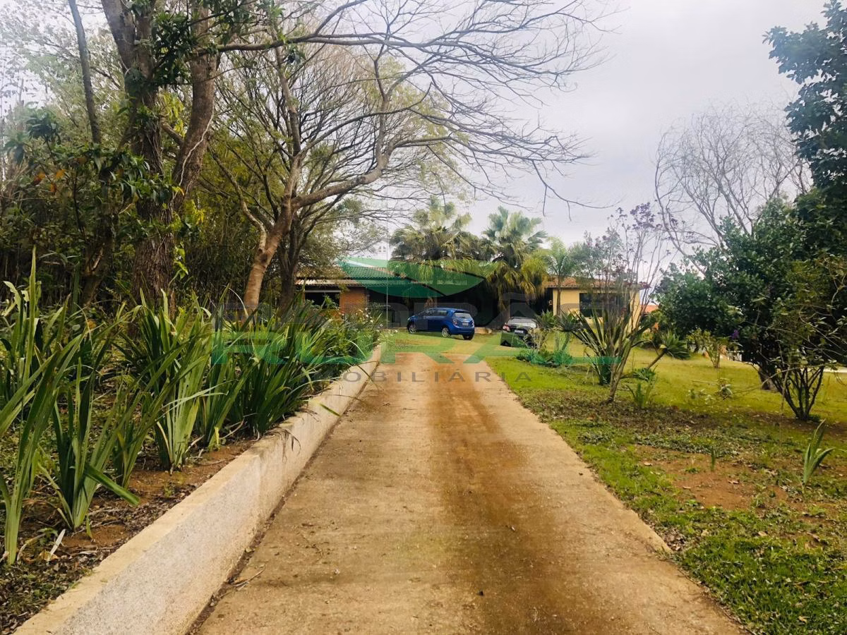 Chácara de 3.514 m² em São Roque, SP