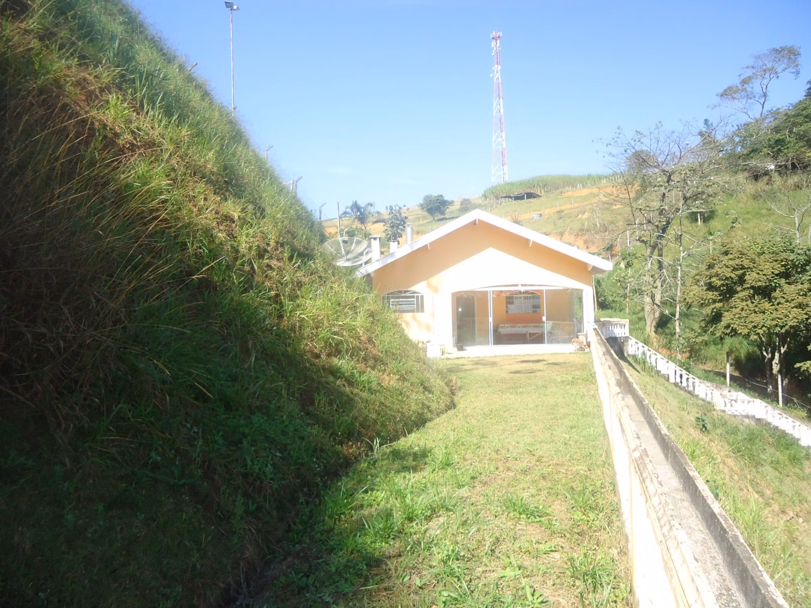 Chácara de 2.300 m² em São José dos Campos, SP