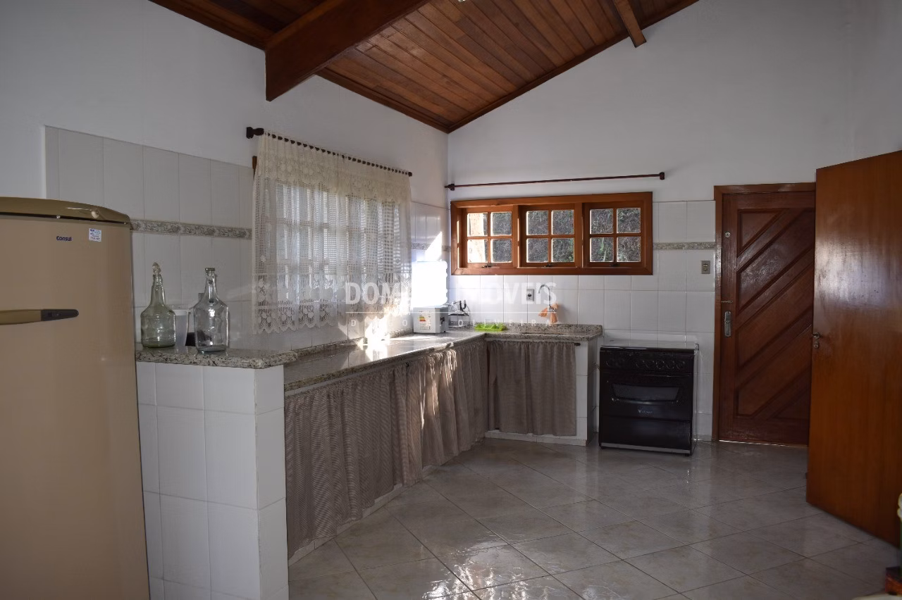 Casa de 1.080 m² em Campos do Jordão, SP