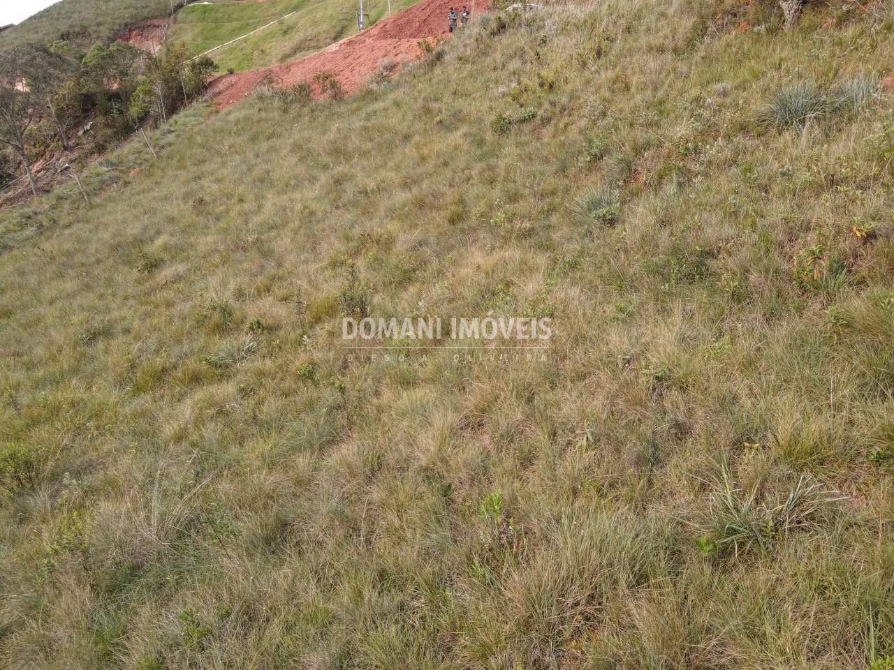 Terreno de 1.112 m² em Campos do Jordão, SP