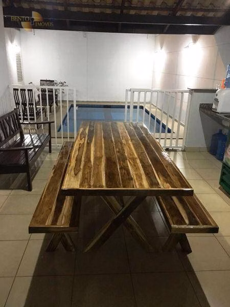 Casa de 180 m² em Cuiabá, MT