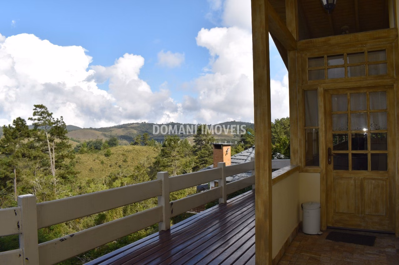 Casa de 1.430 m² em Campos do Jordão, SP