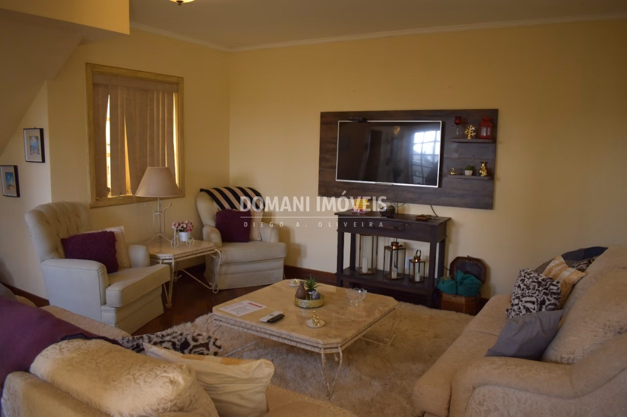 Casa de 1.430 m² em Campos do Jordão, SP