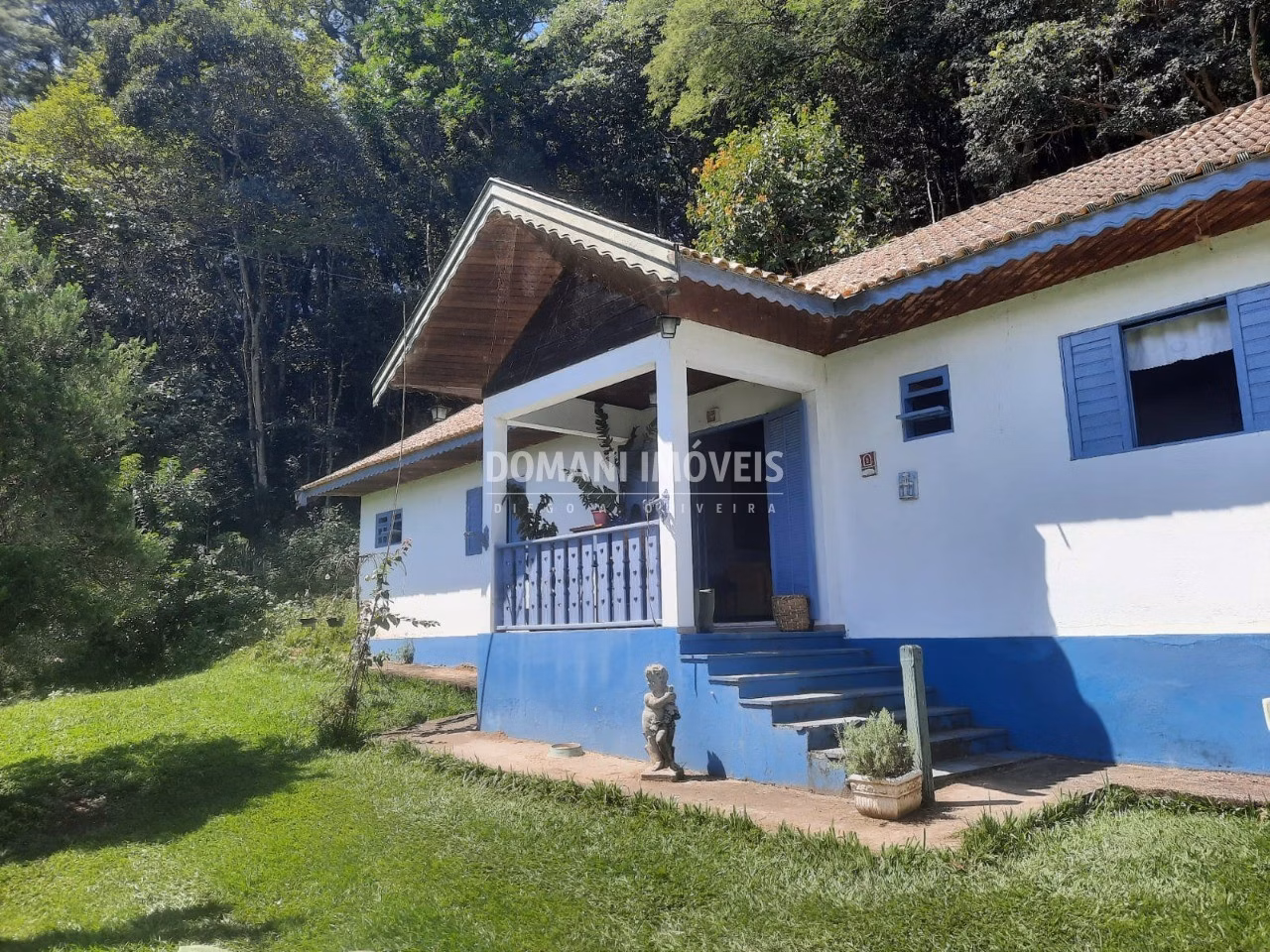 Имение на продажу 6 ha в Sapucaí-Mirim, MG