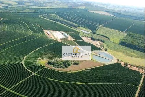 Fazenda de 530 ha em Piumhi, MG