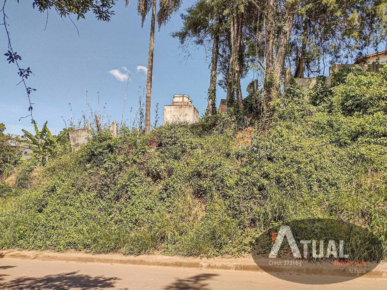 Terreno de 420 m² em Atibaia, SP