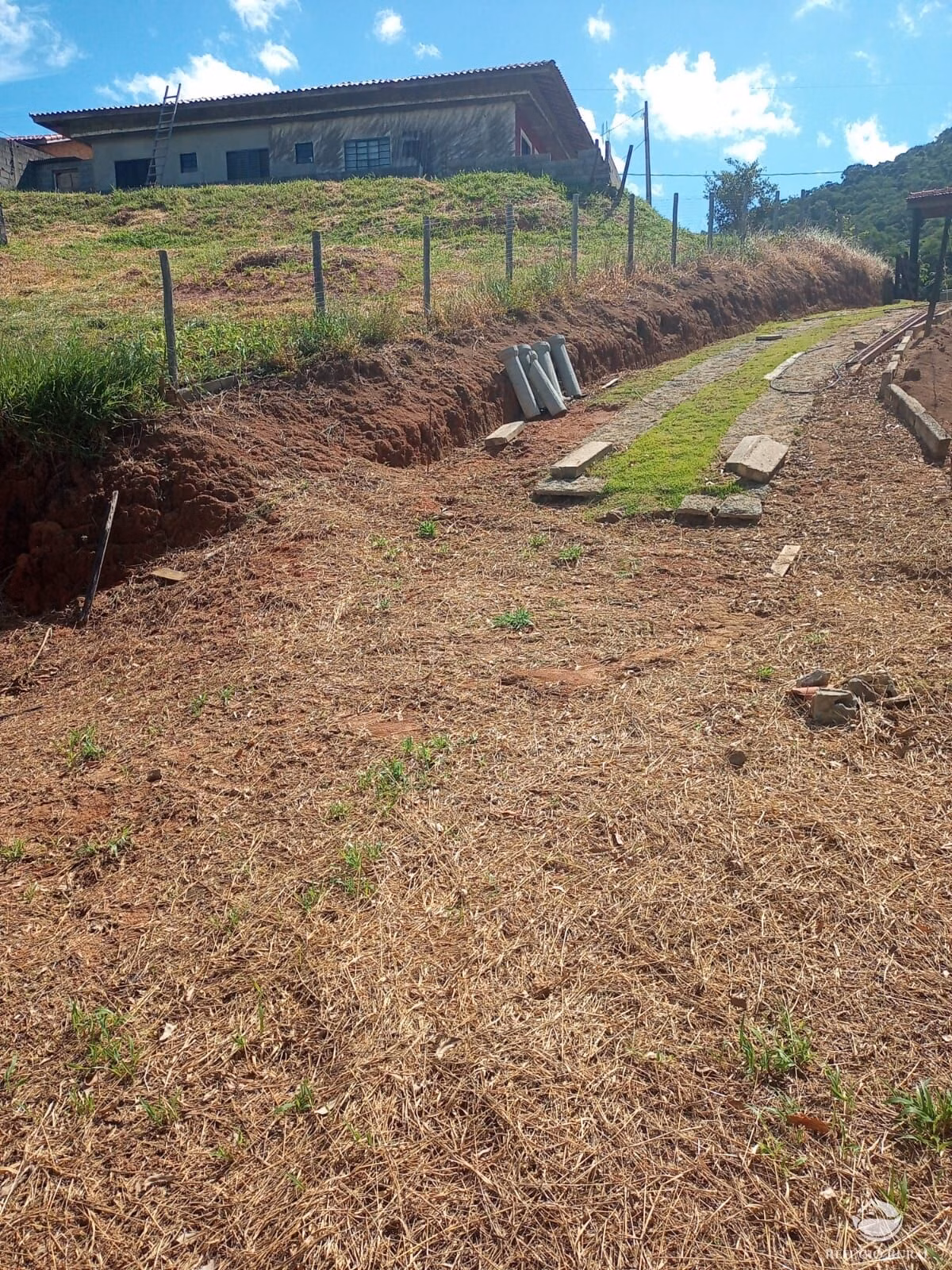 Terreno de 1.300 m² em Monteiro Lobato, SP