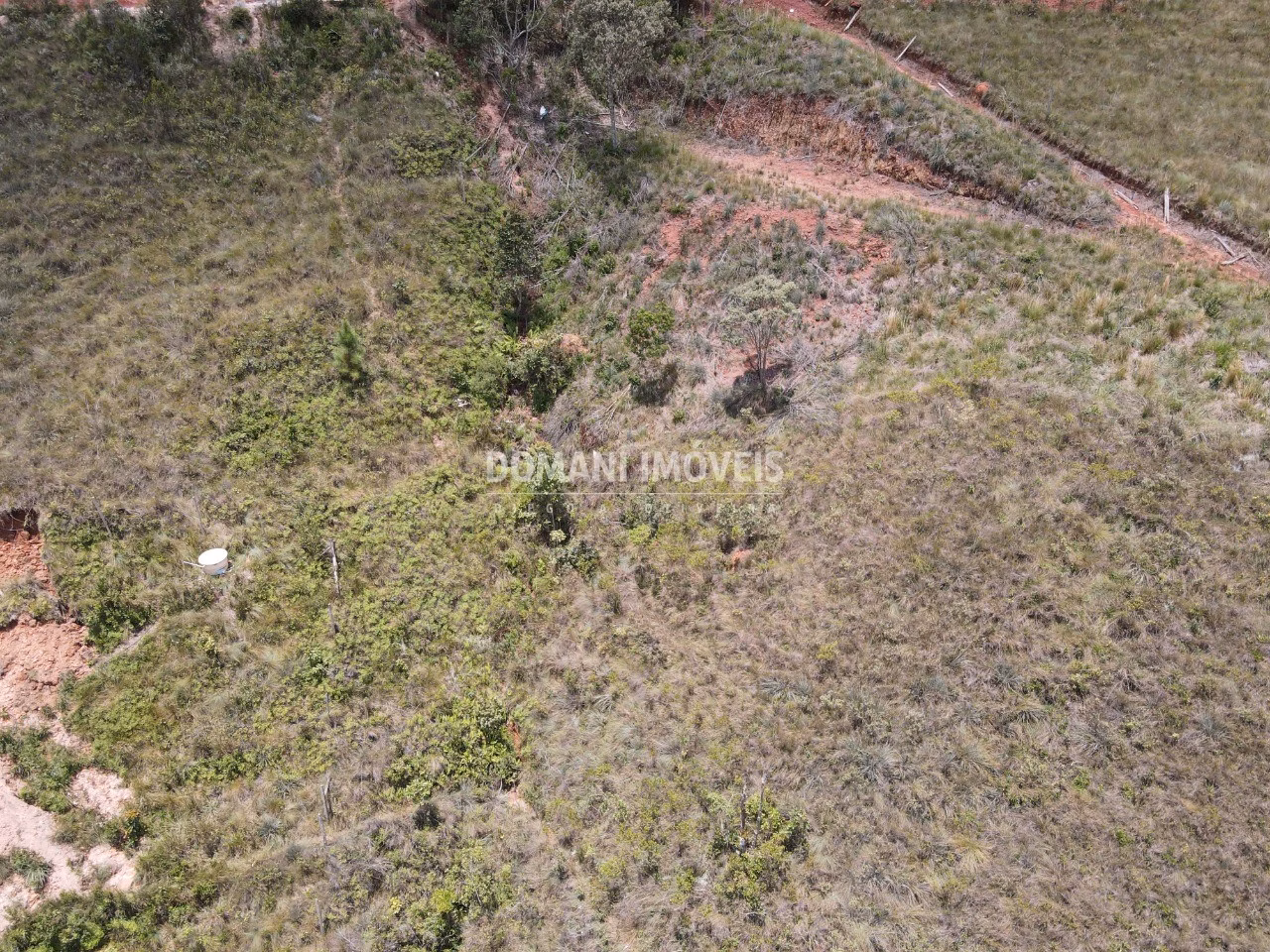 Terreno de 1.060 m² em Campos do Jordão, SP