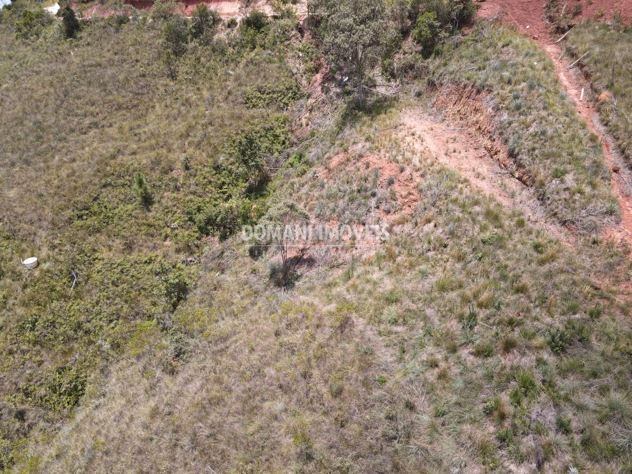 Terreno de 1.060 m² em Campos do Jordão, SP