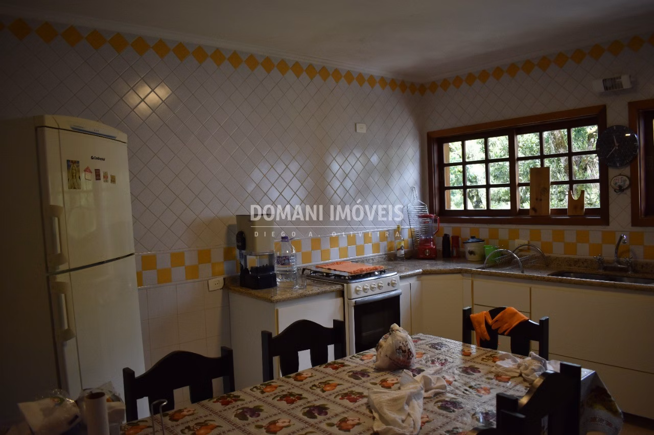 Casa de 3.180 m² em Campos do Jordão, SP