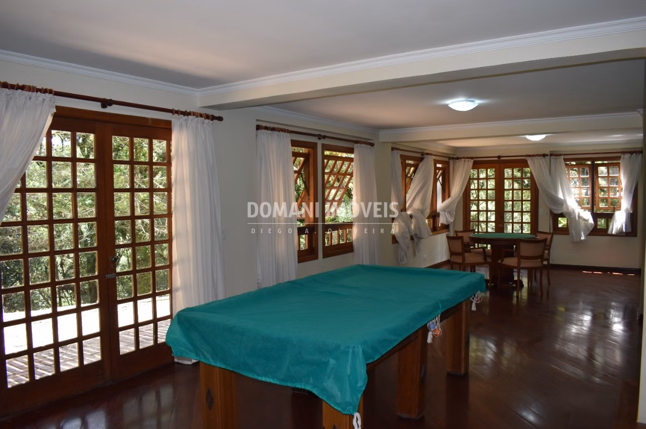 Casa de 3.180 m² em Campos do Jordão, SP