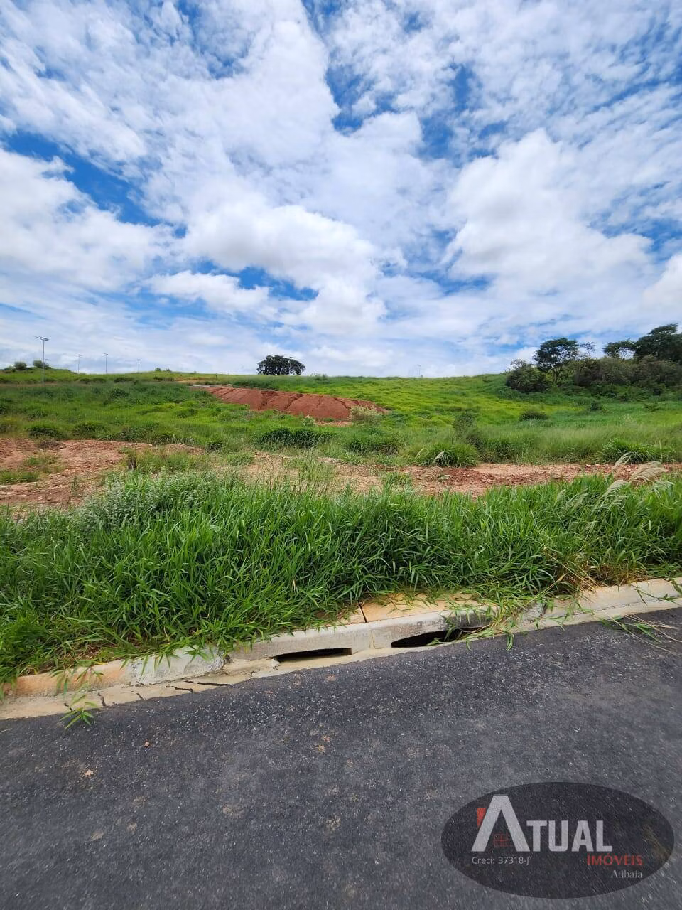Terreno de 741 m² em Atibaia, SP