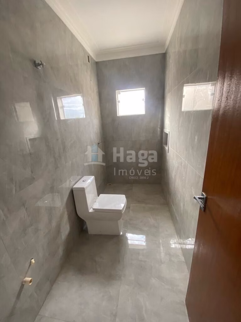 Casa de 380 m² em Nova Trento, SC
