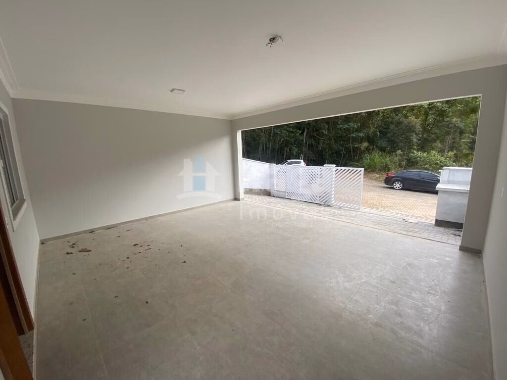 Casa de 380 m² em Nova Trento, SC