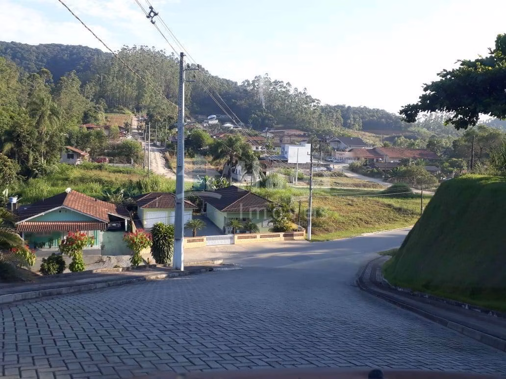 Terreno de 301 m² em Guabiruba, SC