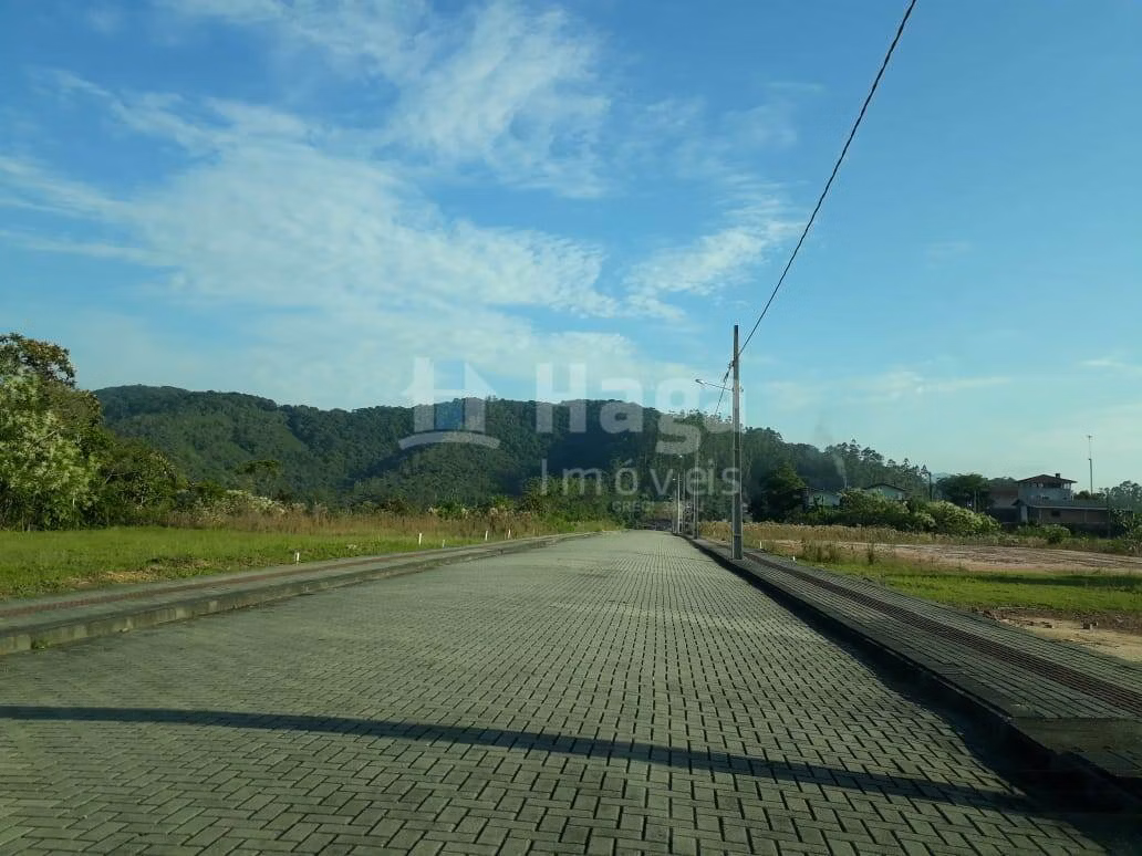 Terreno de 301 m² em Guabiruba, SC