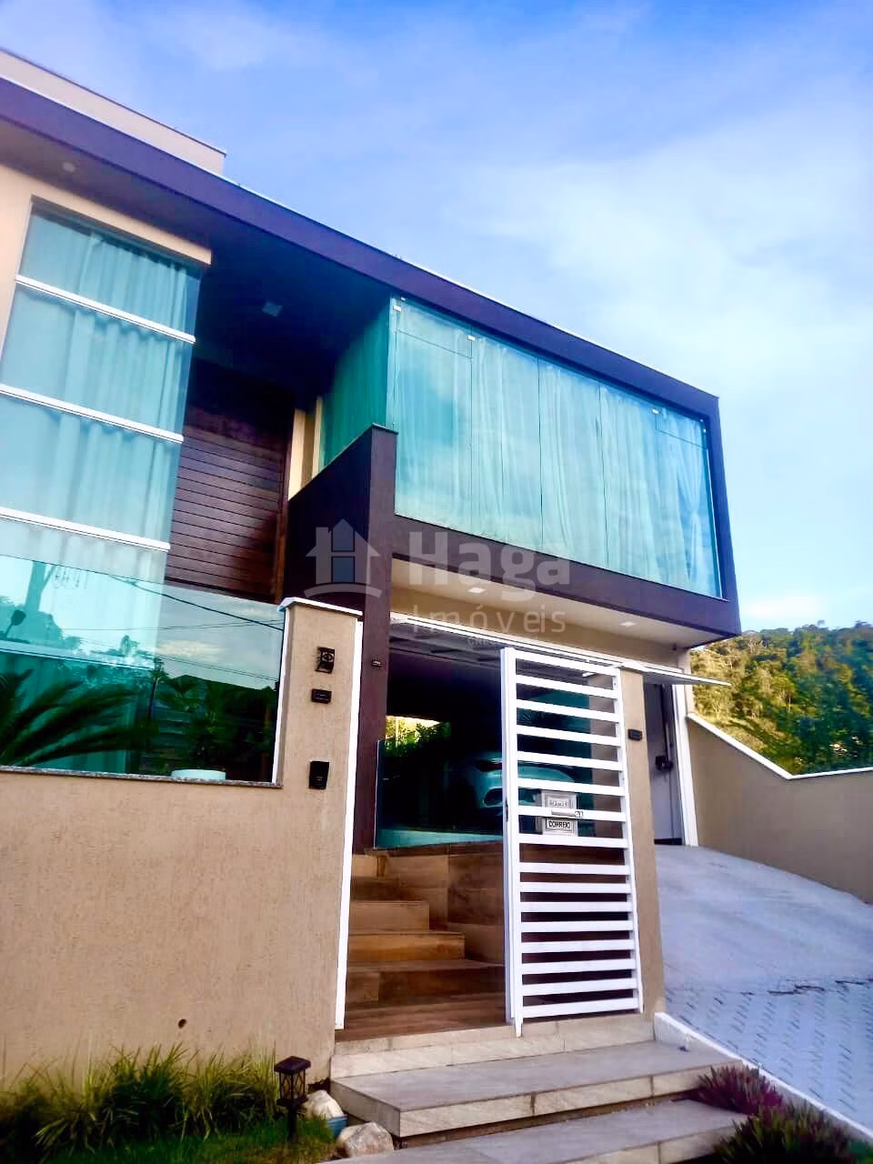 Casa de 700 m² em Brusque, SC