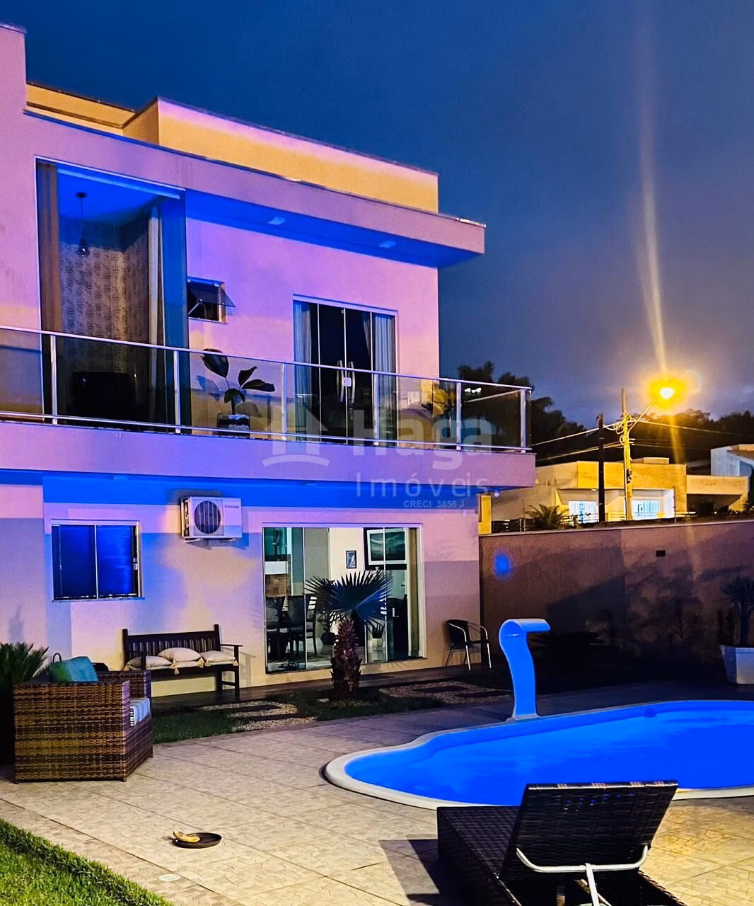 Casa de 700 m² em Brusque, SC