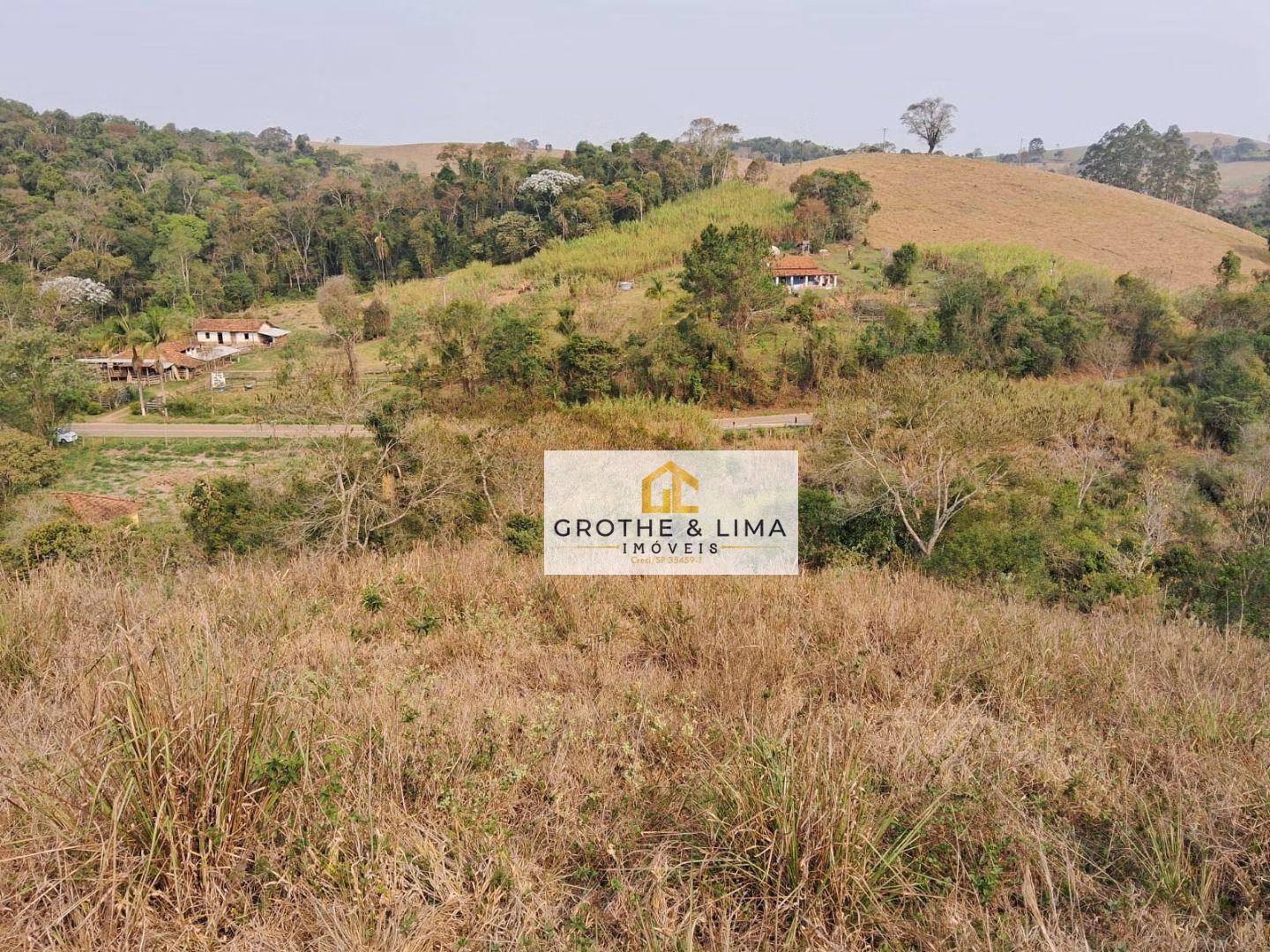 Sítio de 10 ha em Lagoinha, SP