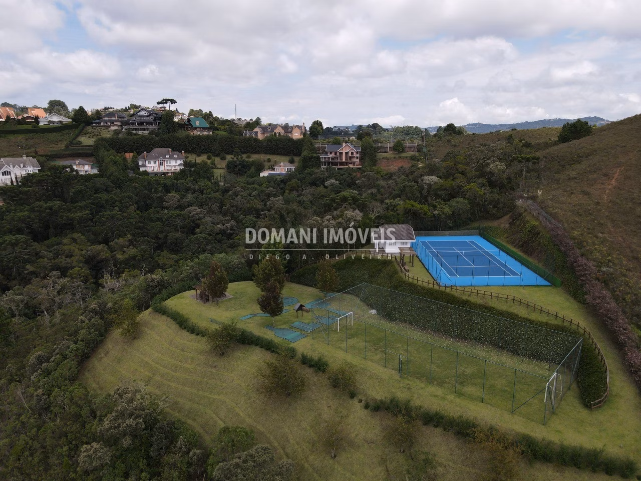 House of 3,370 m² in Campos do Jordão, SP, Brazil