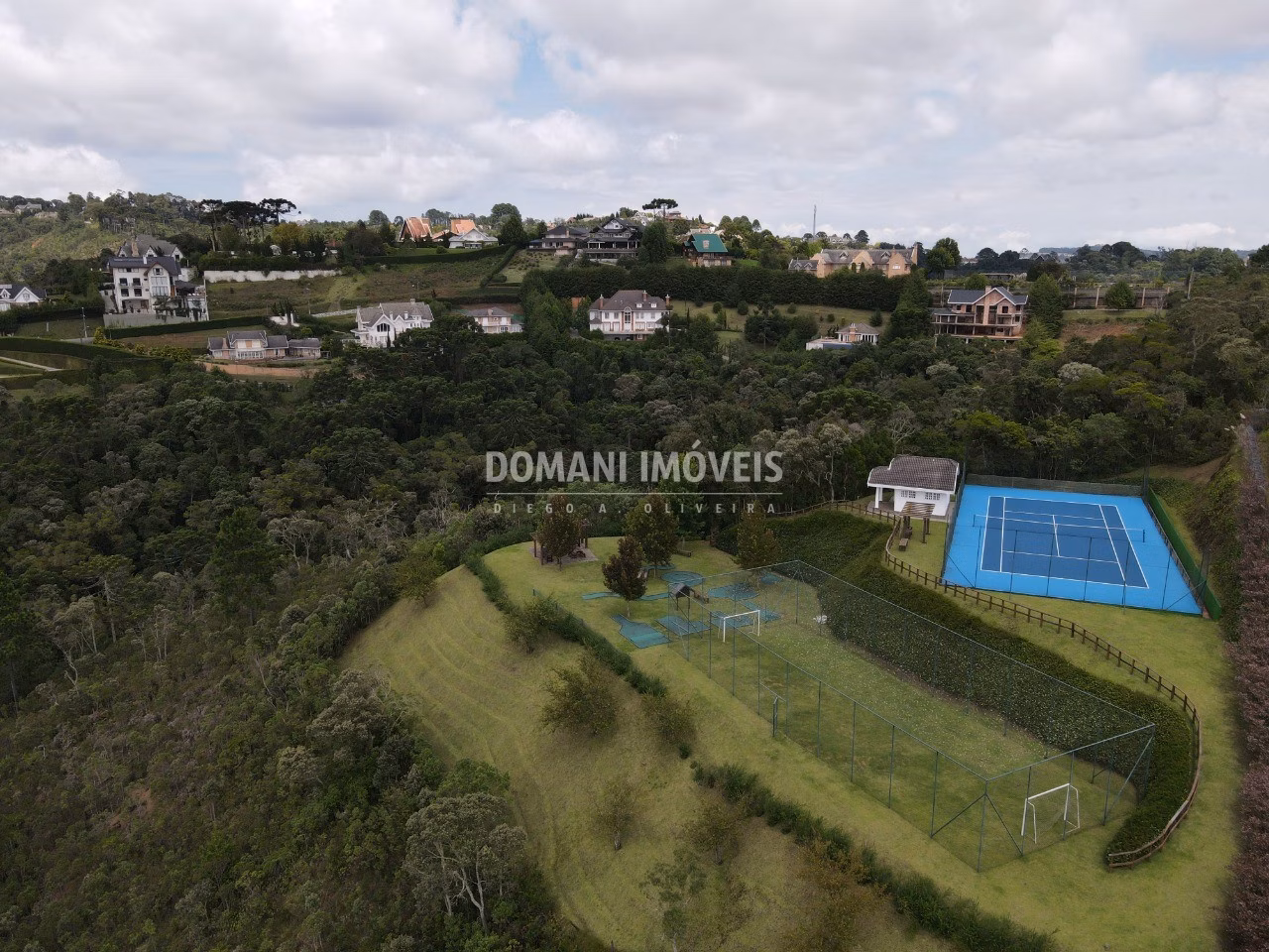 House of 3,370 m² in Campos do Jordão, SP, Brazil