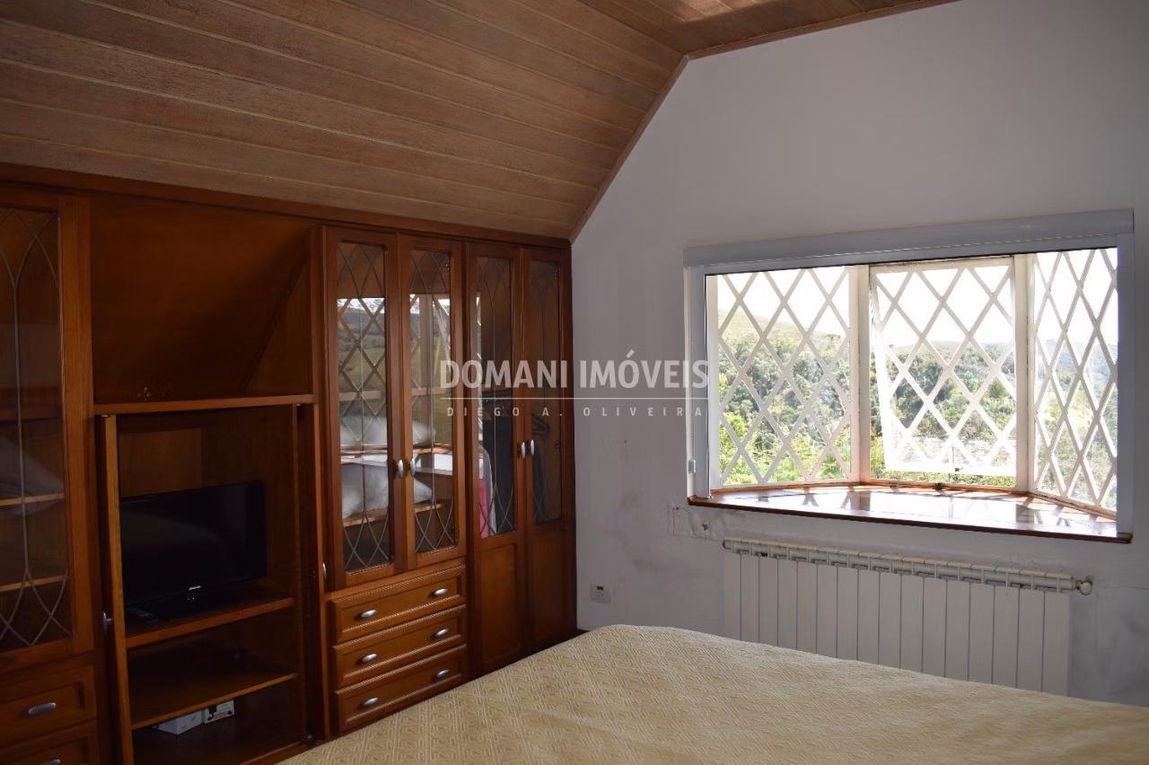 Casa de 3.370 m² em Campos do Jordão, SP