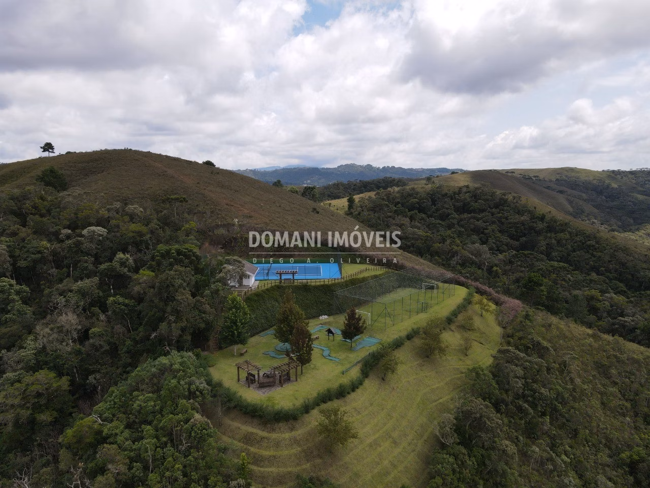 House of 3,370 m² in Campos do Jordão, SP, Brazil