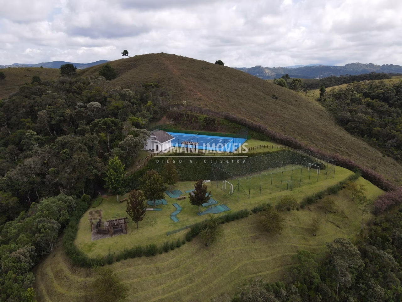 House of 3,370 m² in Campos do Jordão, SP, Brazil