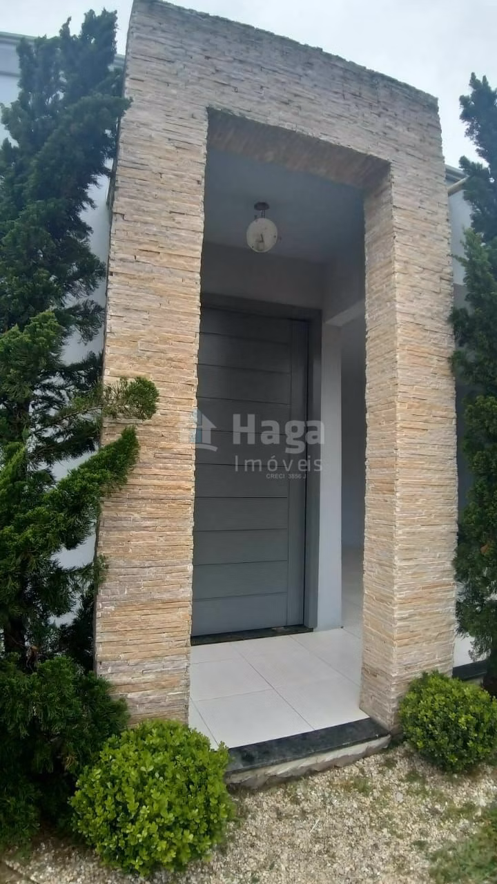 Casa de 367 m² em Guabiruba, SC