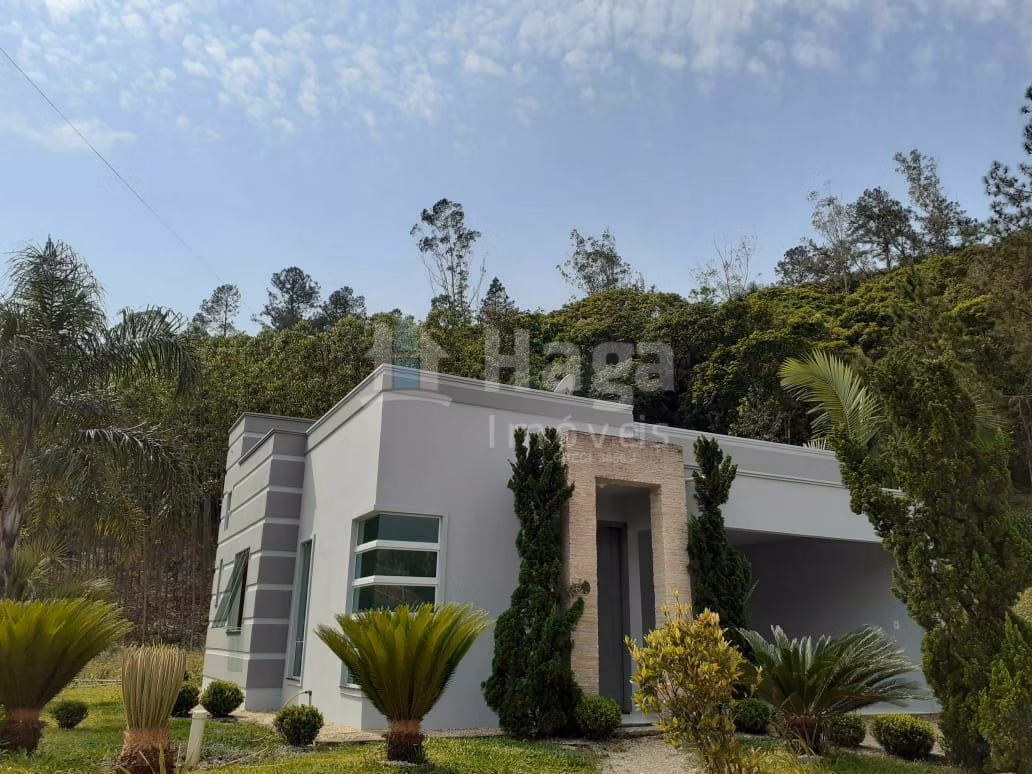 Casa de 367 m² em Guabiruba, SC