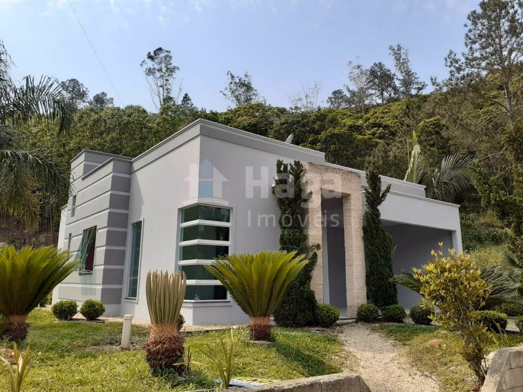 Casa de 367 m² em Guabiruba, SC