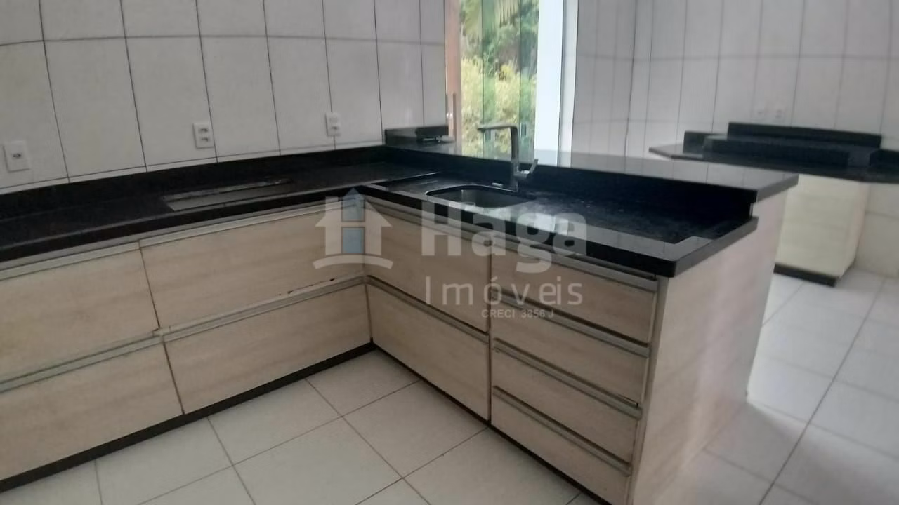 Casa de 367 m² em Guabiruba, SC