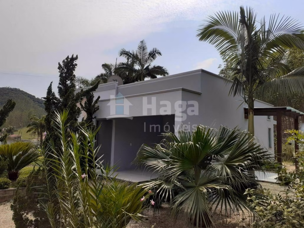 Casa de 367 m² em Guabiruba, SC