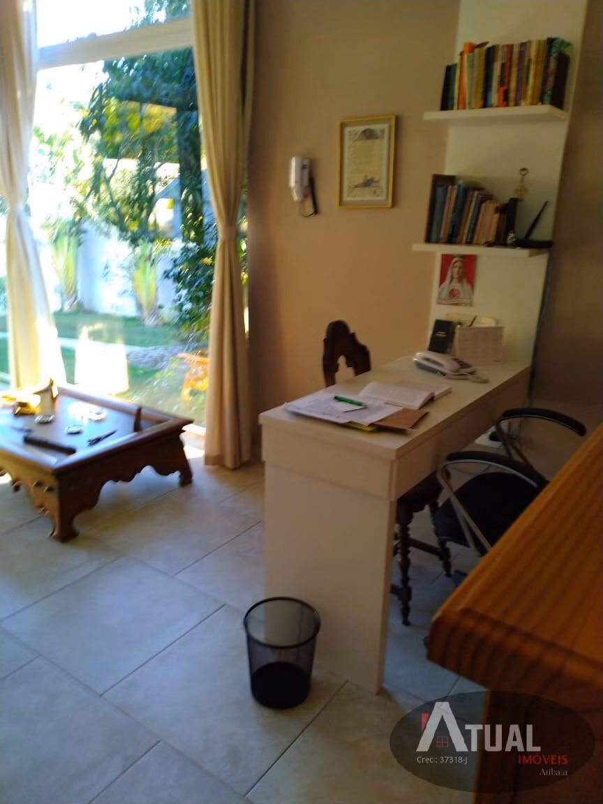 Casa de 1.180 m² em Atibaia, SP