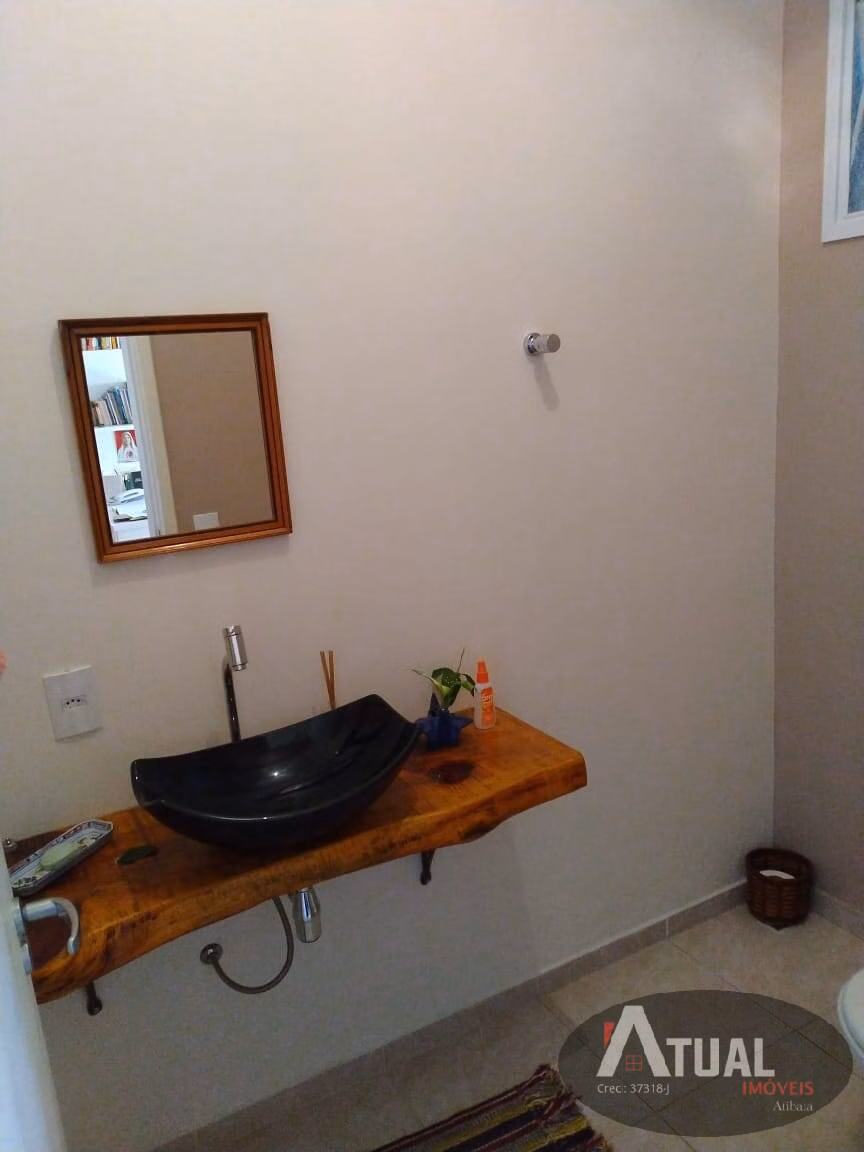Casa de 1.180 m² em Atibaia, SP