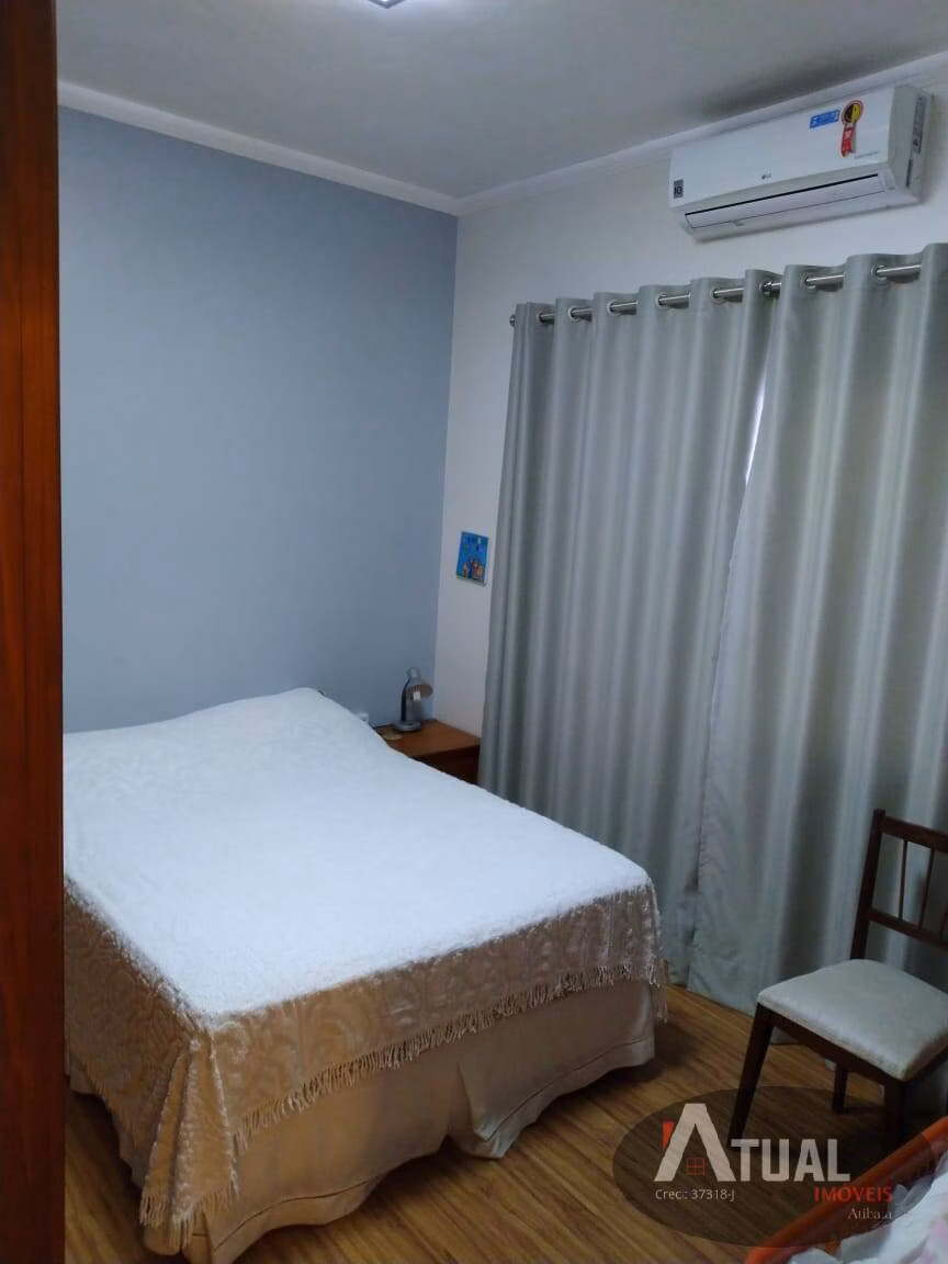 Casa de 1.180 m² em Atibaia, SP