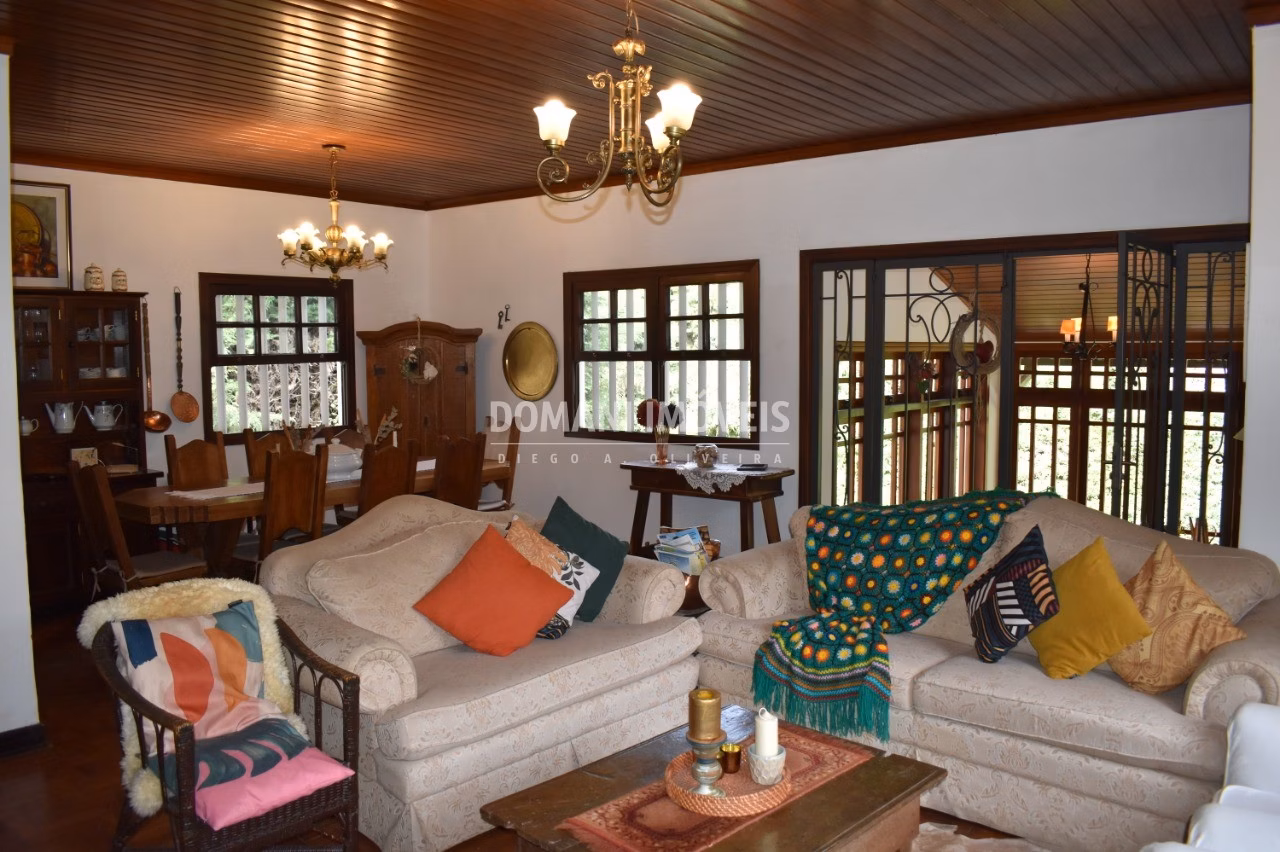 House of 1,950 m² in Campos do Jordão, SP, Brazil