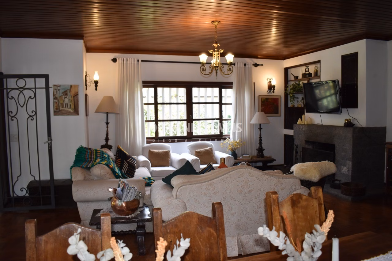 House of 1,950 m² in Campos do Jordão, SP, Brazil