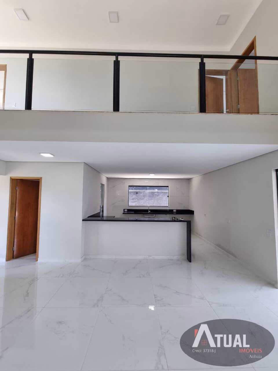 Casa de 300 m² em Atibaia, SP