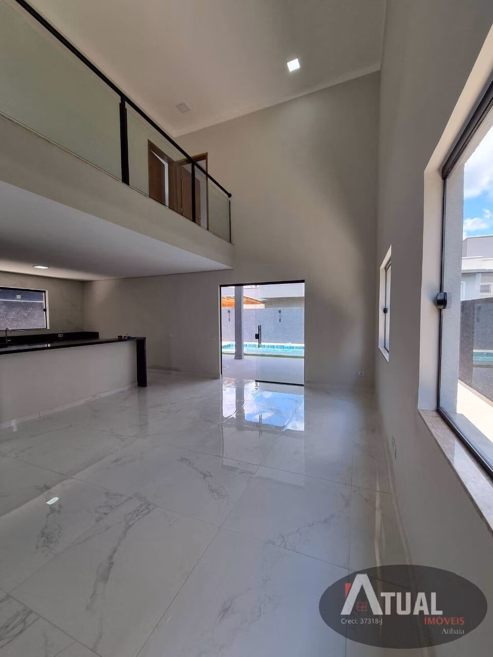 Casa de 300 m² em Atibaia, SP
