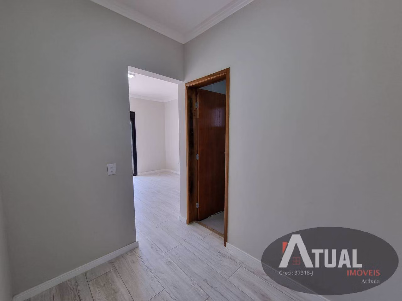 Casa de 300 m² em Atibaia, SP