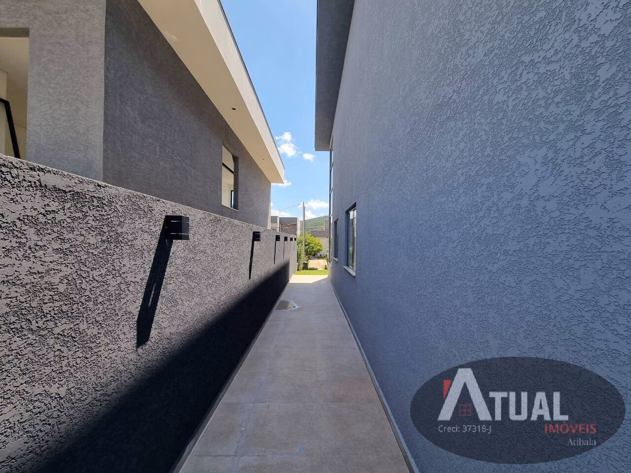 Casa de 300 m² em Atibaia, SP