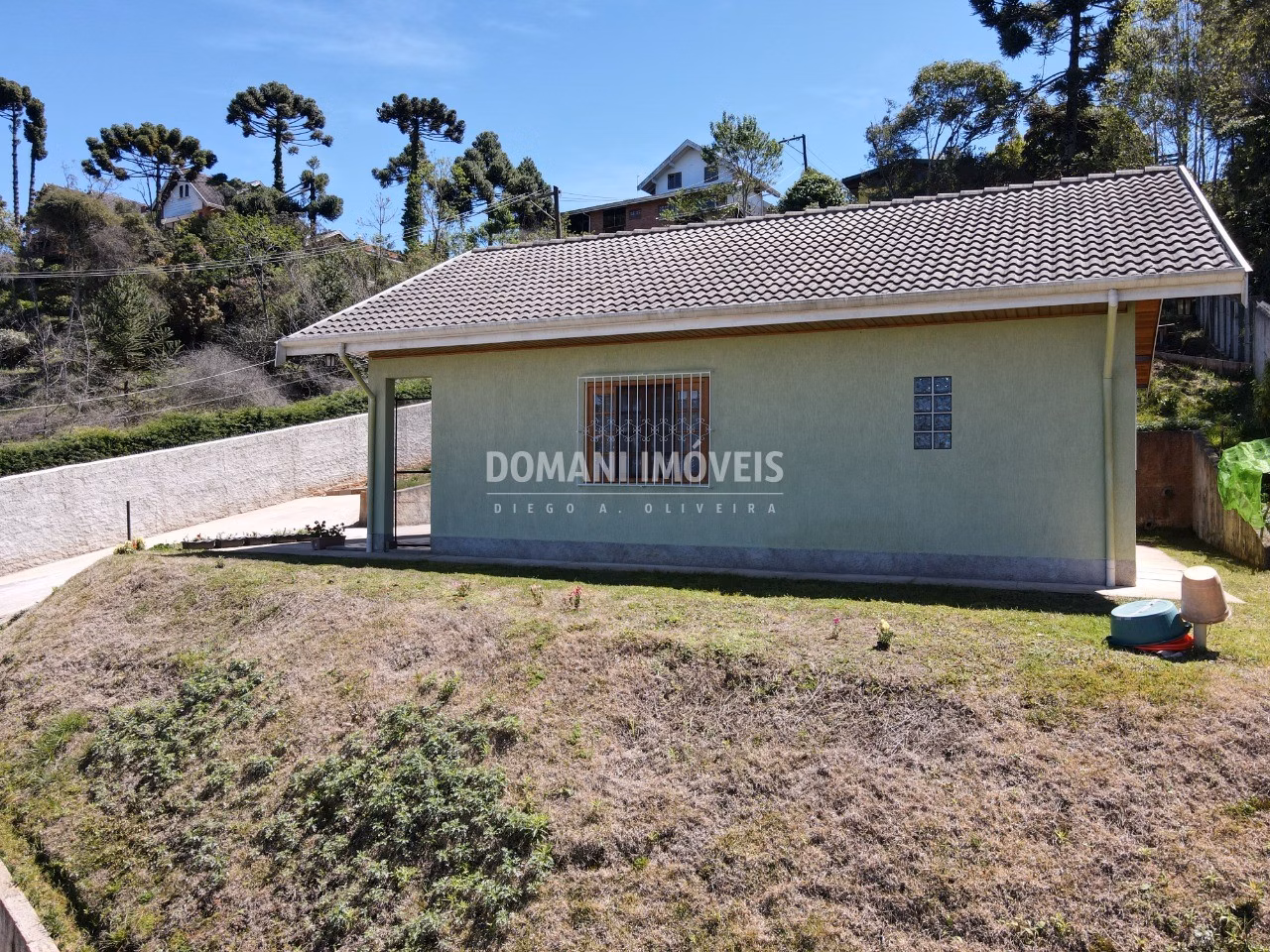 Casa de 940 m² em Campos do Jordão, SP
