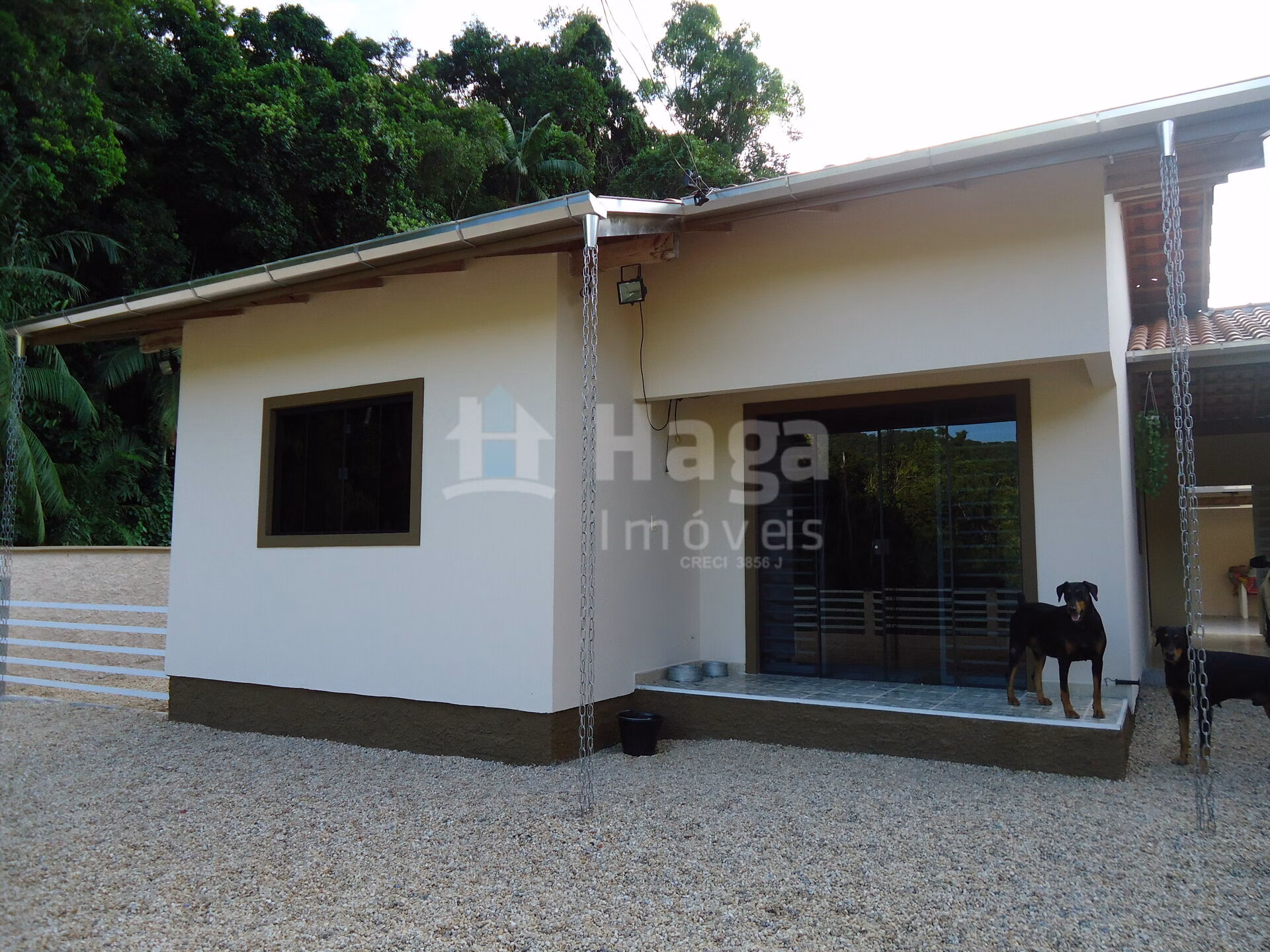 Casa de 405 m² em Brusque, SC