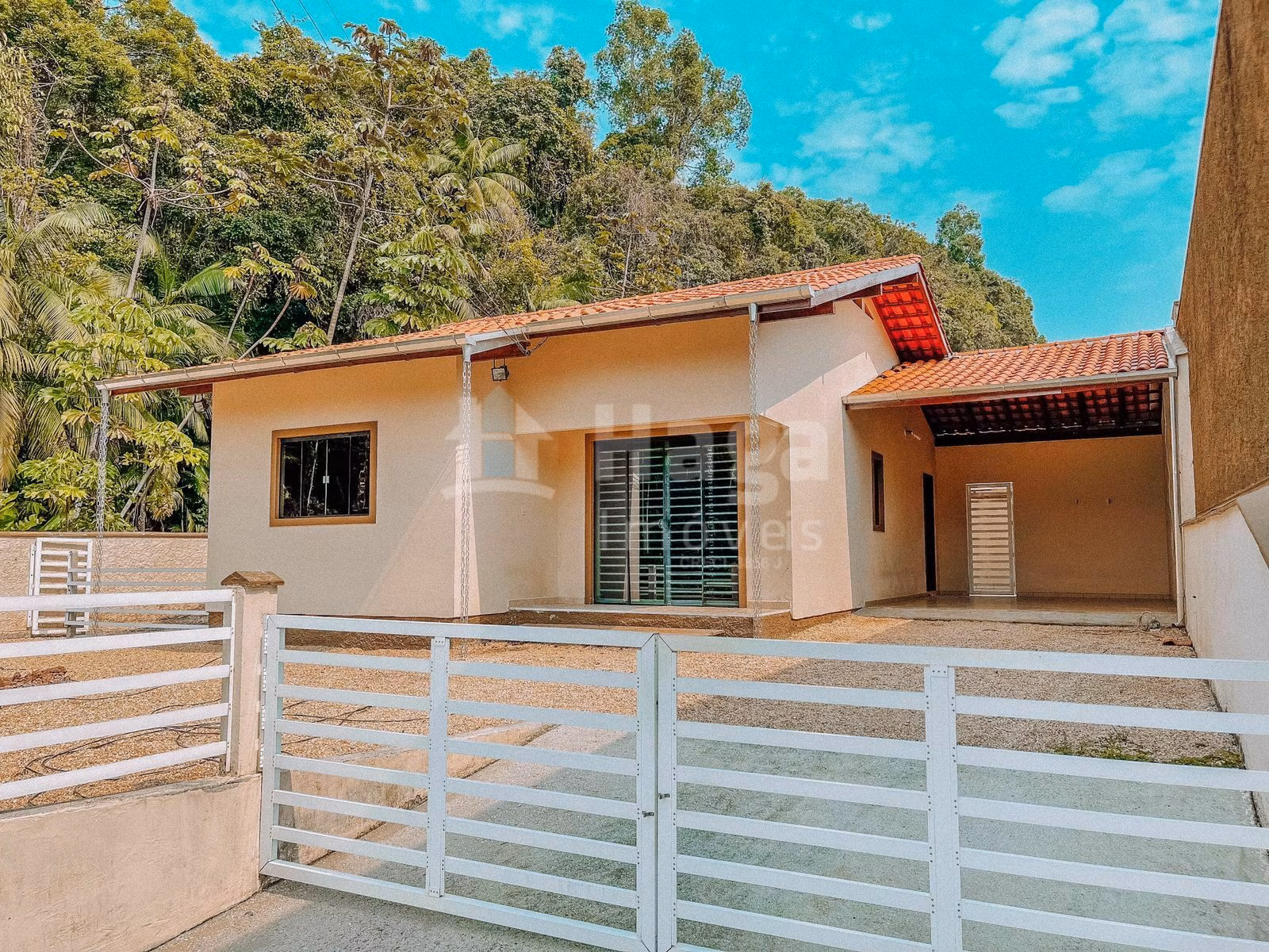 Casa de 405 m² em Brusque, SC